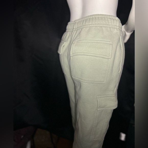 TNA Casual Cargo Pants - pastel green - Picture 4 of 5